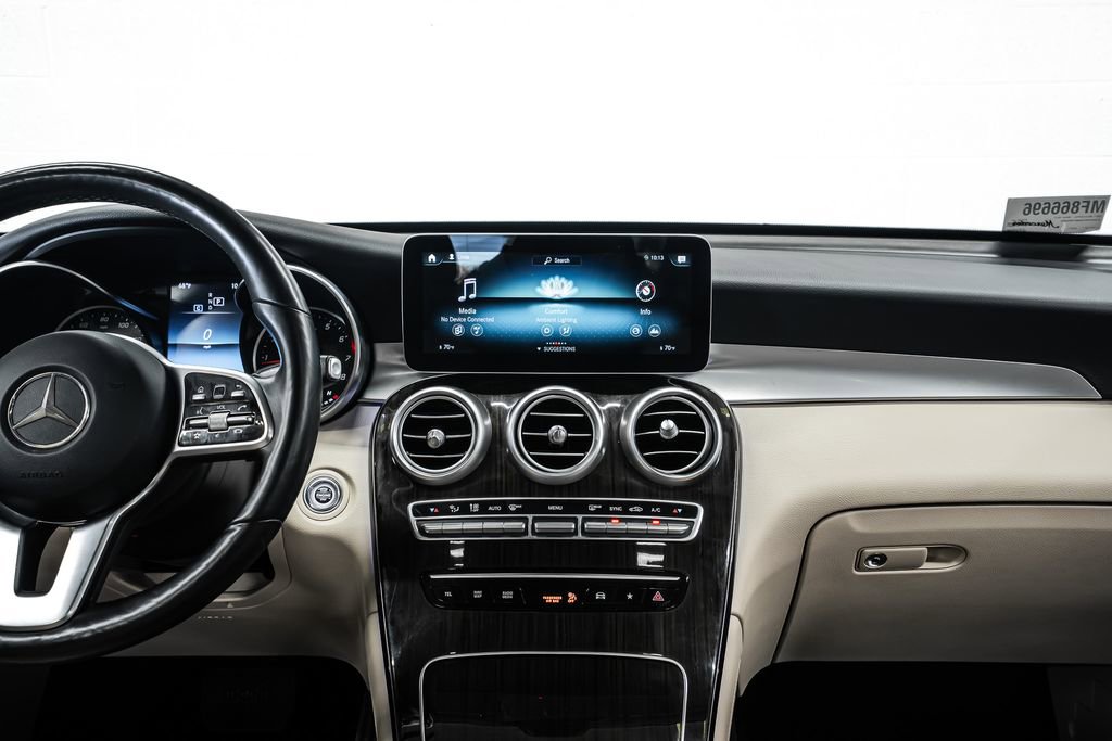 Used 2021 Mercedes-Benz GLC 300 image 24