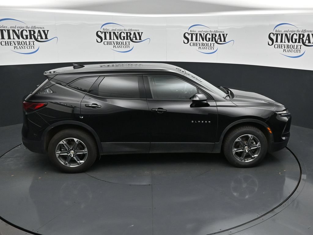 Used 2025 Chevrolet Blazer LT AWD/4WD image 25