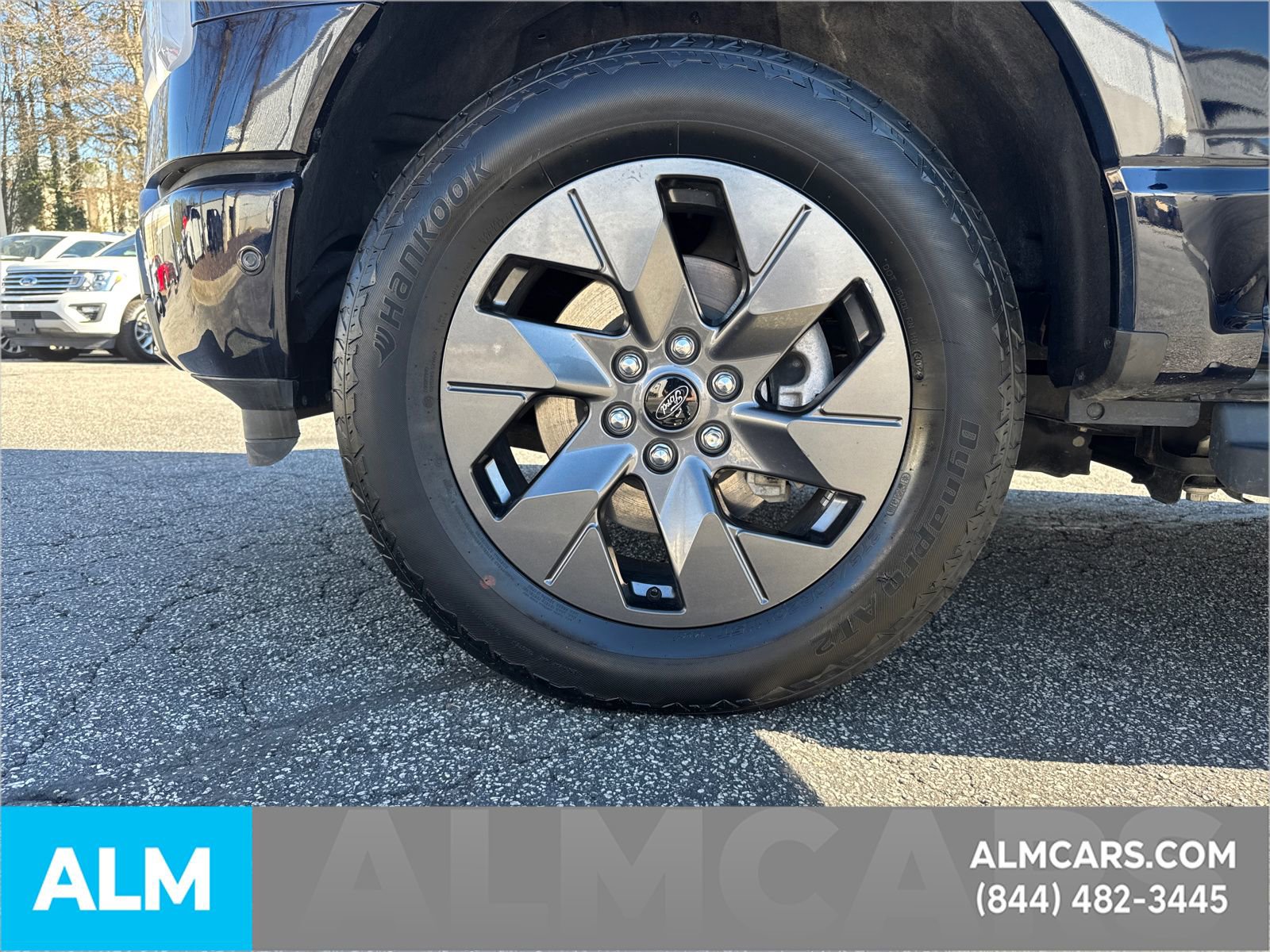 Used 2022 Ford F150 Lightning Lariat image 12