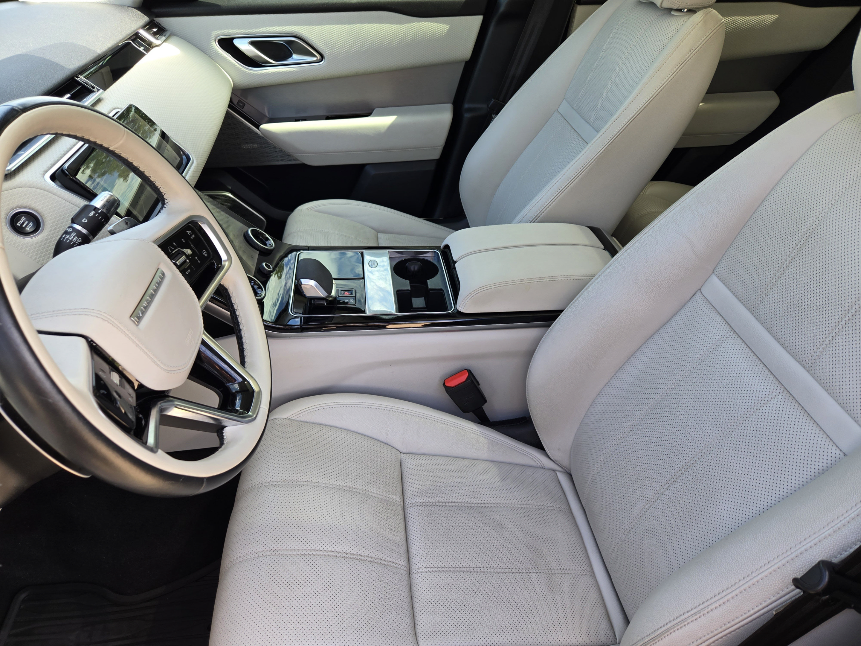 Used 2023 Land Rover Range Rover Velar R-Dynamic S AWD/4WD image 9