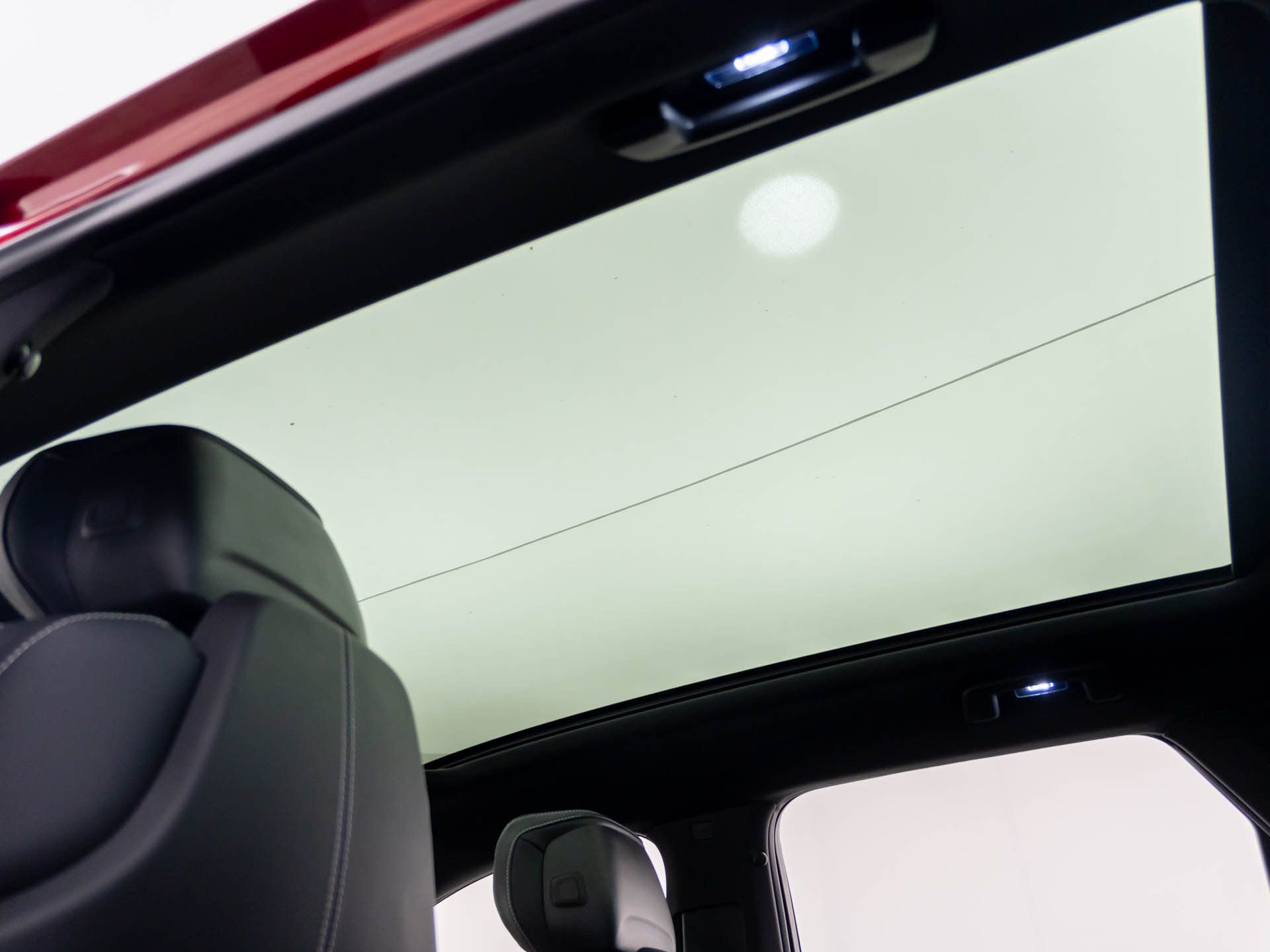 Certified 2025 Cadillac Lyriq Luxury w/ LPO, Floor Liner Package image 21