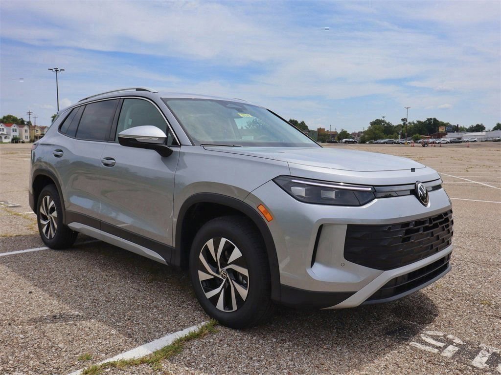 New 2025 Volkswagen Tiguan S AWD/4WD image 7