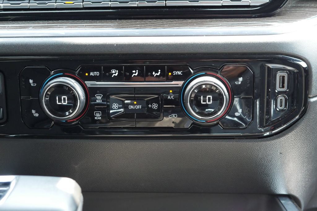 Used 2024 Chevrolet Silverado 1500 LT Trail Boss w/ Protection Package AWD/4WD image 19