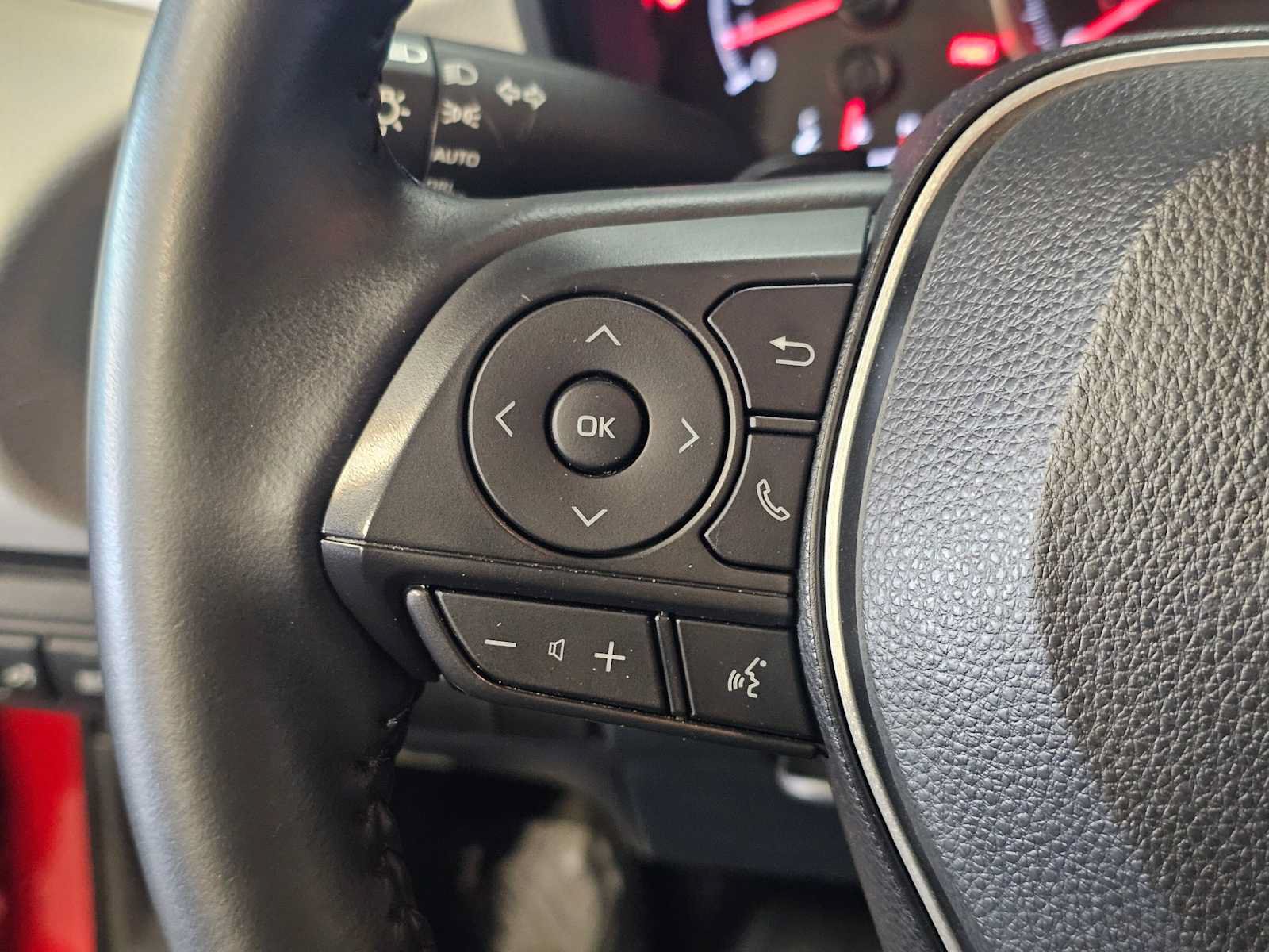 Used 2021 Toyota Corolla SE FWD image 17