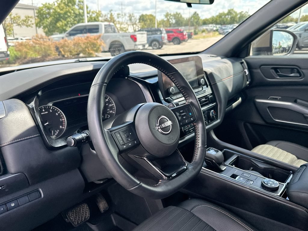 Used 2024 Nissan Pathfinder Rock Creek AWD/4WD image 10