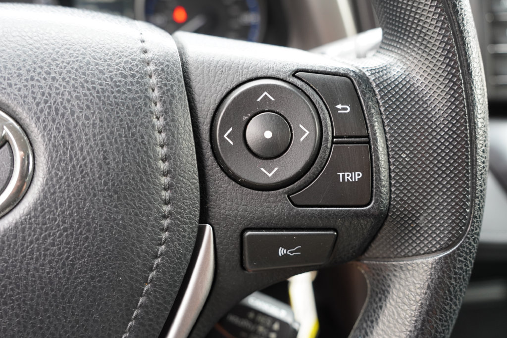 Used 2017 Toyota RAV4 LE AWD/4WD image 27