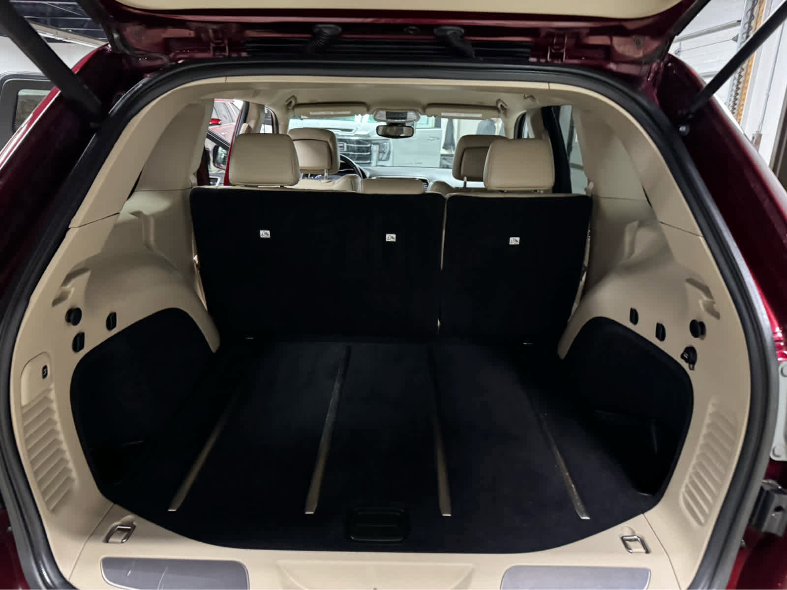 Used 2017 Jeep Grand Cherokee Limited w/ Trailer Tow Group IV image 13