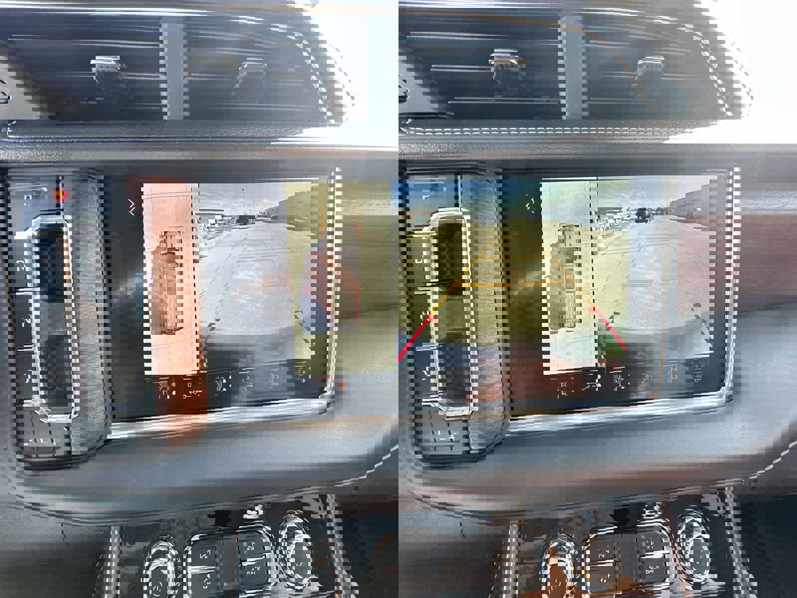 Used 2024 GMC Yukon Denali Ultimate image 15