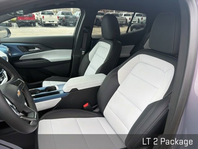 Used 2026 Chevrolet Equinox EV LT w/ LPO, Blackout Package image 22