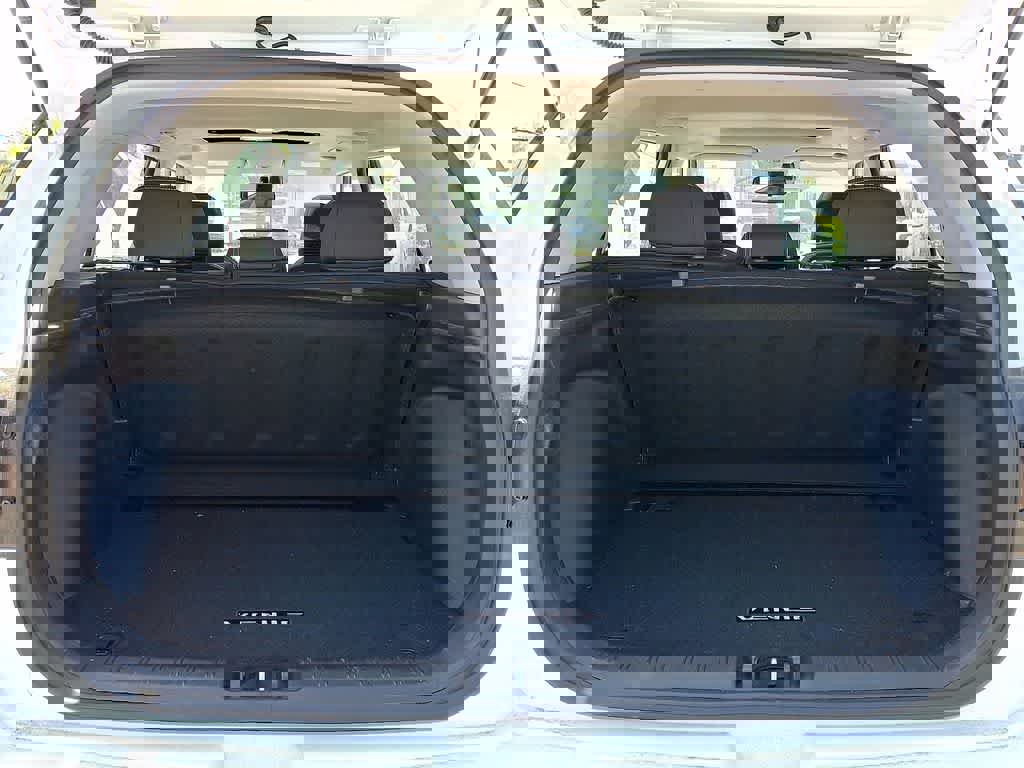 Used 2025 Hyundai Venue SEL image 29