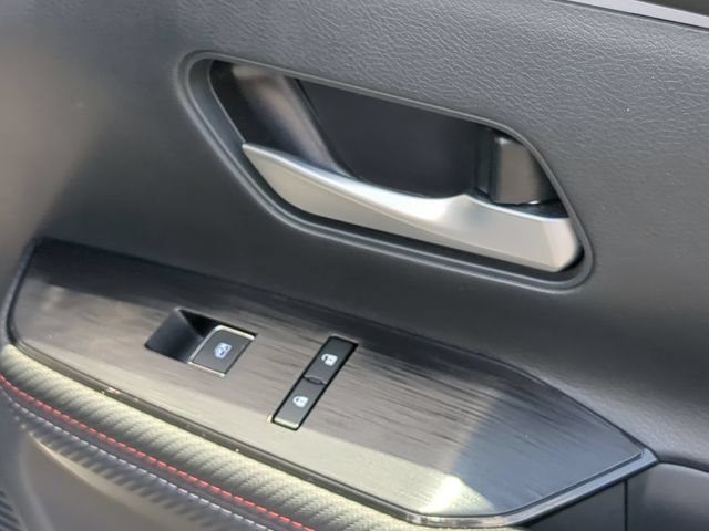 Certified 2025 Nissan Kicks SR FWD image 32