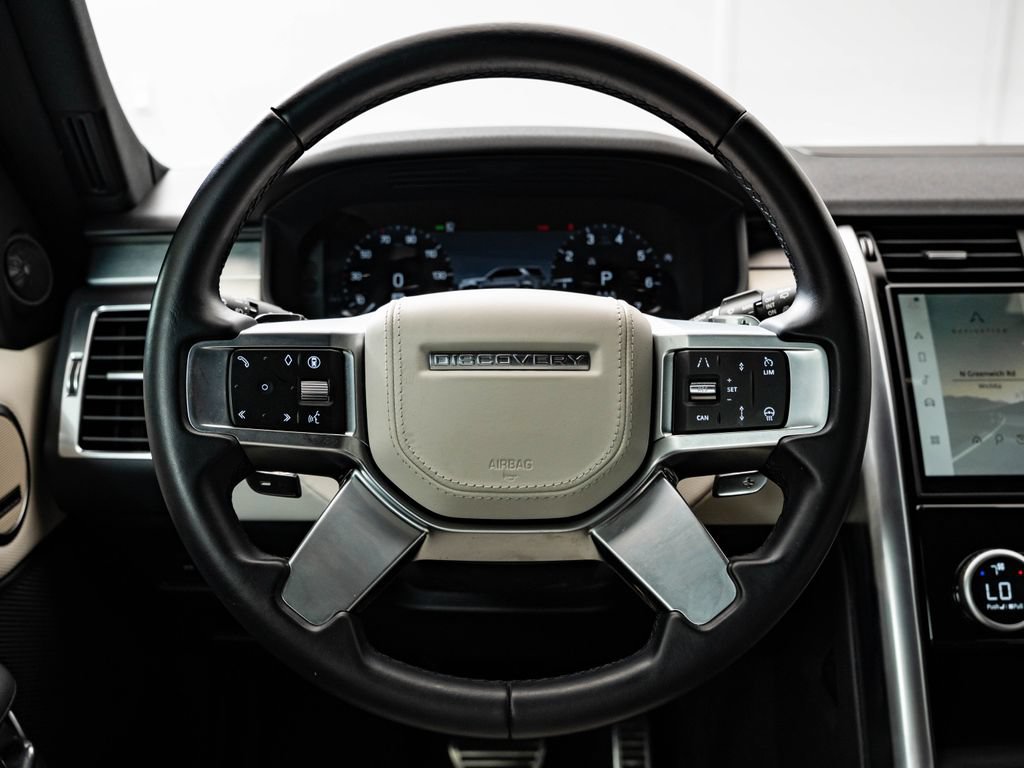 Used 2024 Land Rover Discovery Dynamic SE AWD/4WD image 42