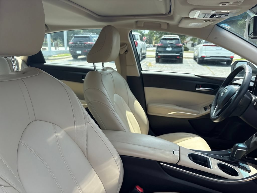 Used 2020 Toyota Avalon XLE w/ Moonroof Package FWD image 27