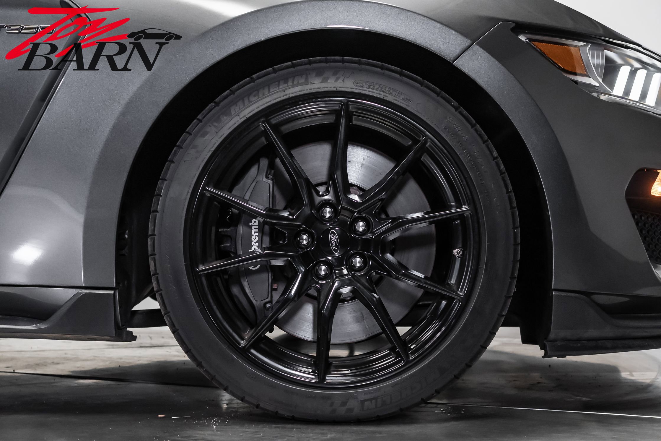 Used 2020 Ford Mustang Shelby GT350 w/ Technology Package RWD image 13