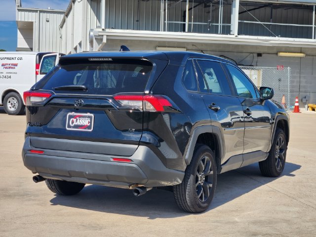 Used 2025 Toyota RAV4 LE FWD image 7