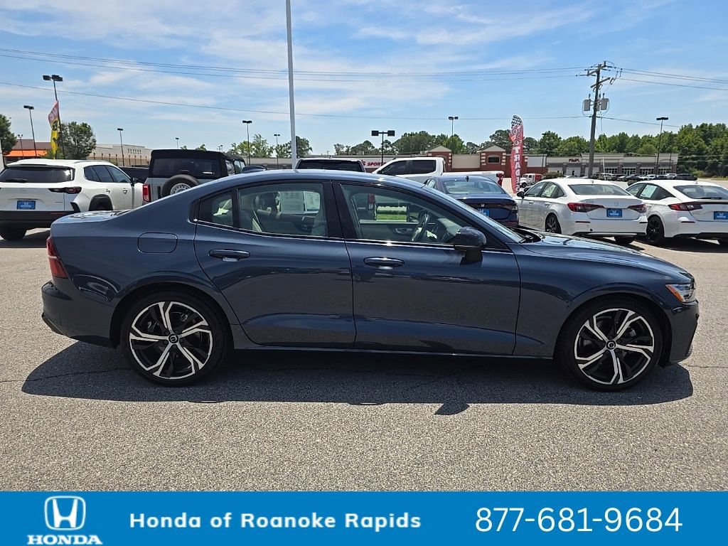 Used 2024 Volvo S60 B5 Core FWD image 6