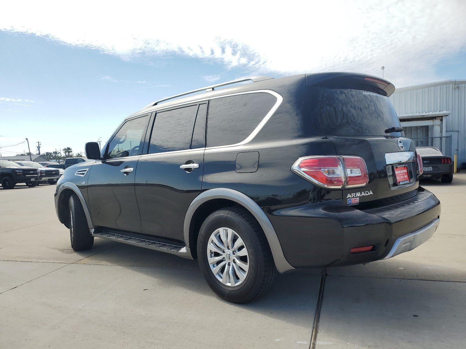 Used 2018 Nissan Armada SV w/ Driver Package RWD image 7