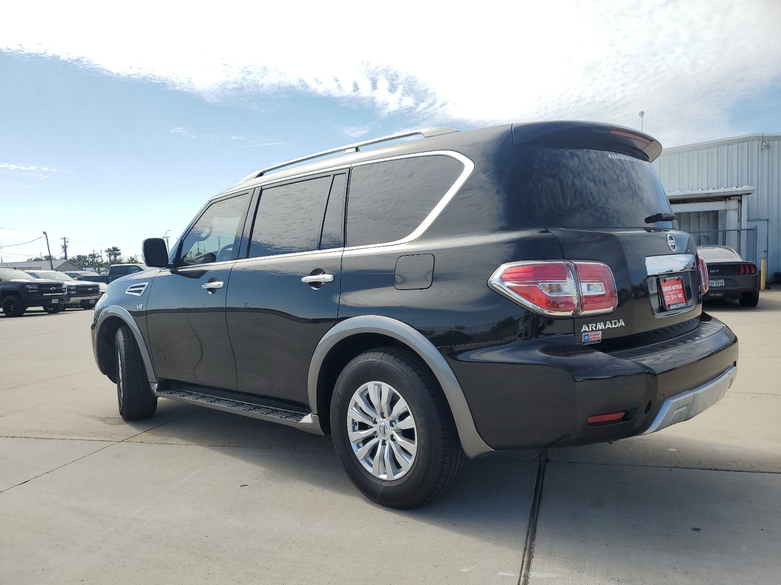 Used 2018 Nissan Armada SV w/ Driver Package RWD image 7