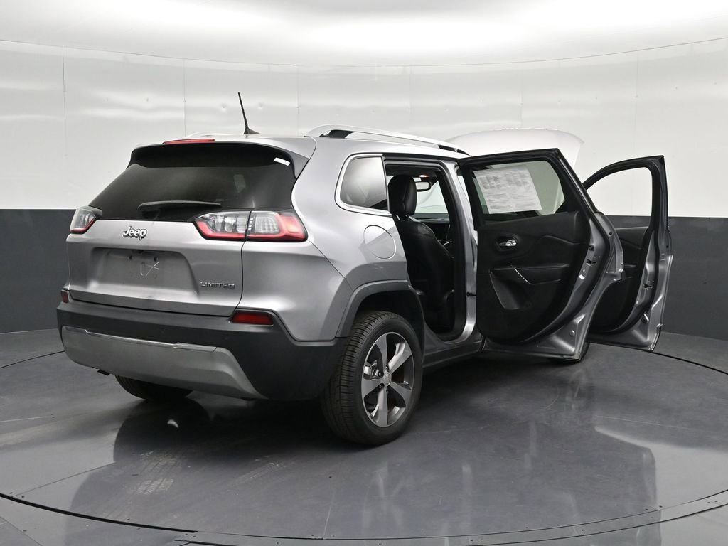 Used 2019 Jeep Cherokee Limited image 17