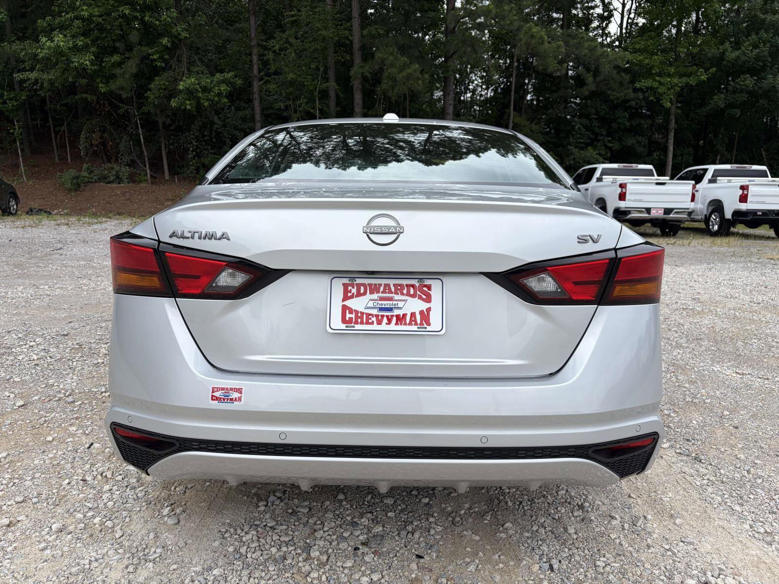 Used 2024 Nissan Altima 2.5 SV FWD image 24