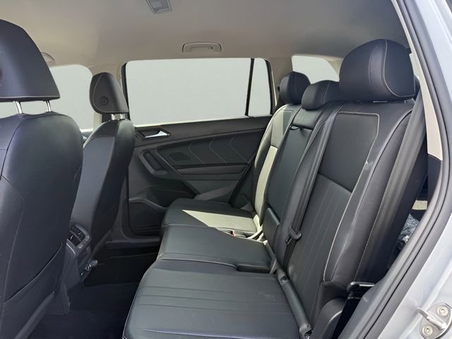 Used 2022 Volkswagen Tiguan SE AWD/4WD image 12