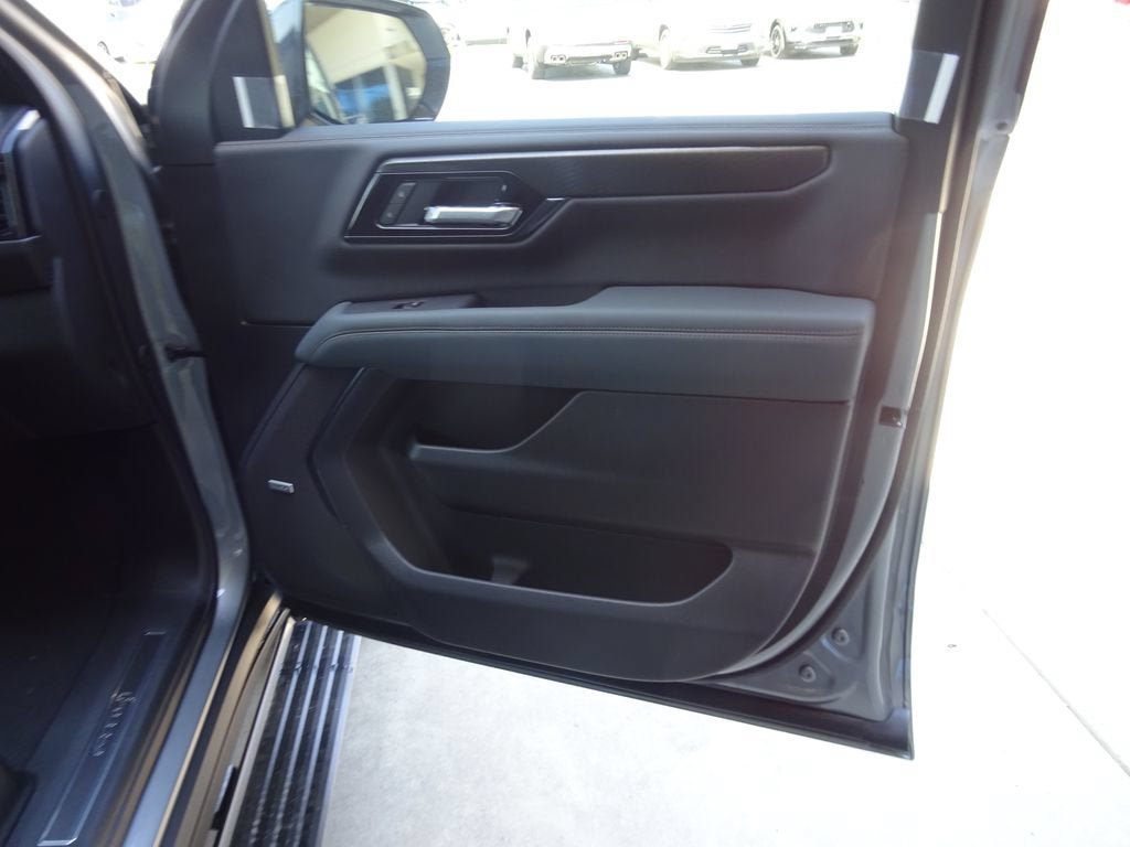 New 2026 GMC Yukon XL AT4 w/ AT4 Premium Plus Package AWD/4WD image 29