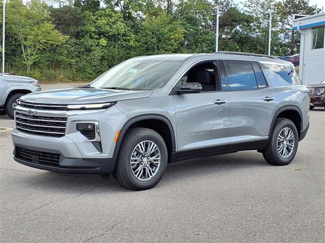 New 2026 Chevrolet Traverse LT w/ Driver Confidence Package image 3