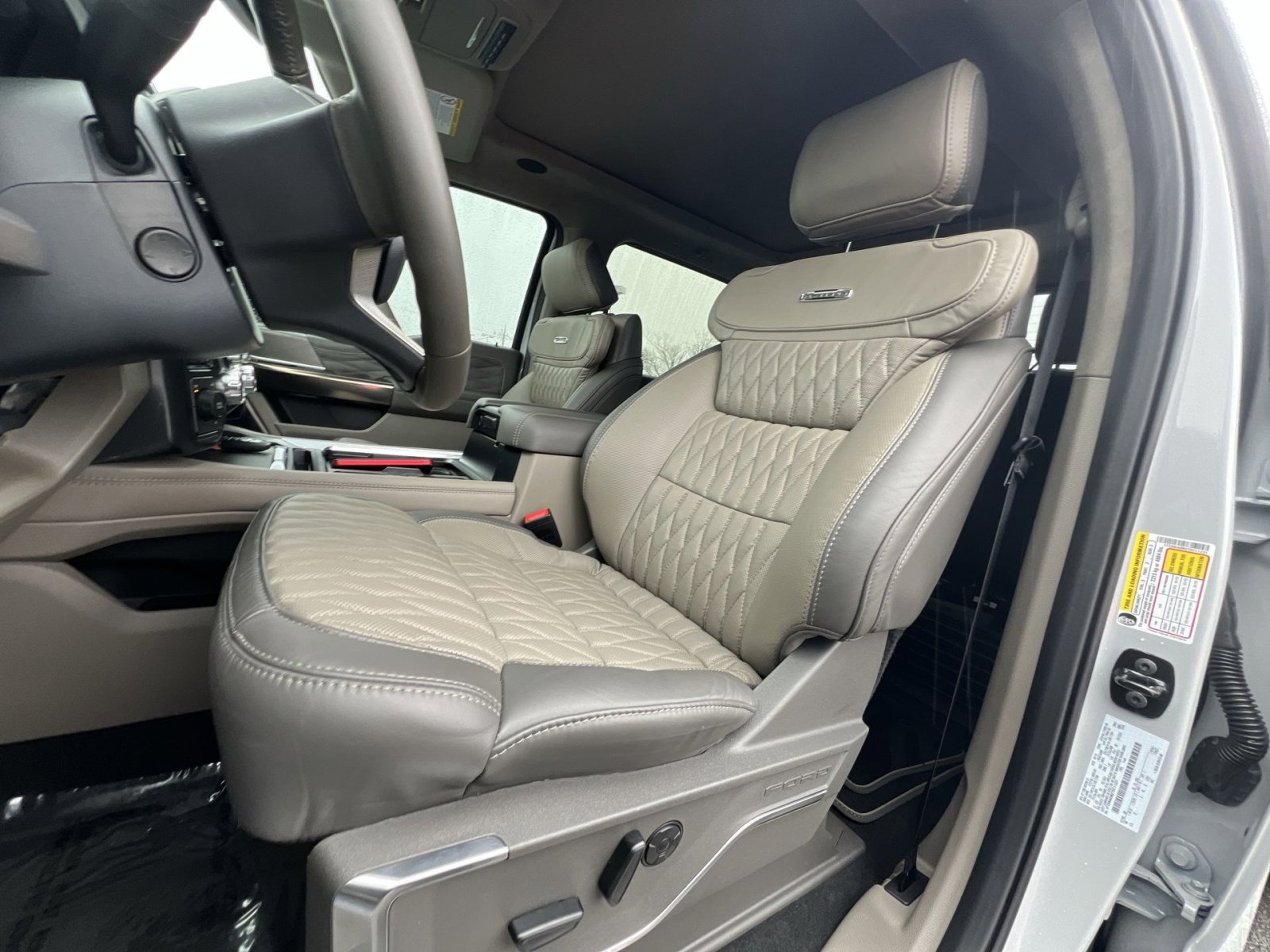 Certified 2026 Ford F450 Platinum w/ Platinum Plus Package image 13