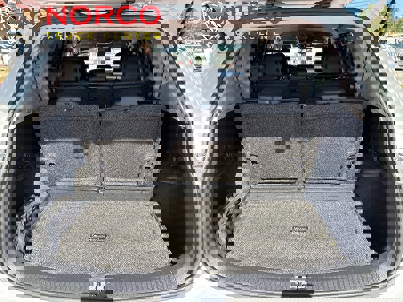 Used 2018 Volkswagen Tiguan SE image 8