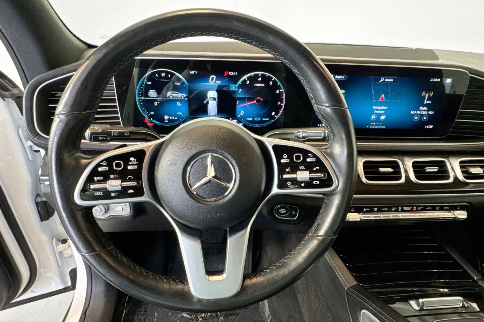 Used 2022 Mercedes-Benz GLS 450 4MATIC image 11