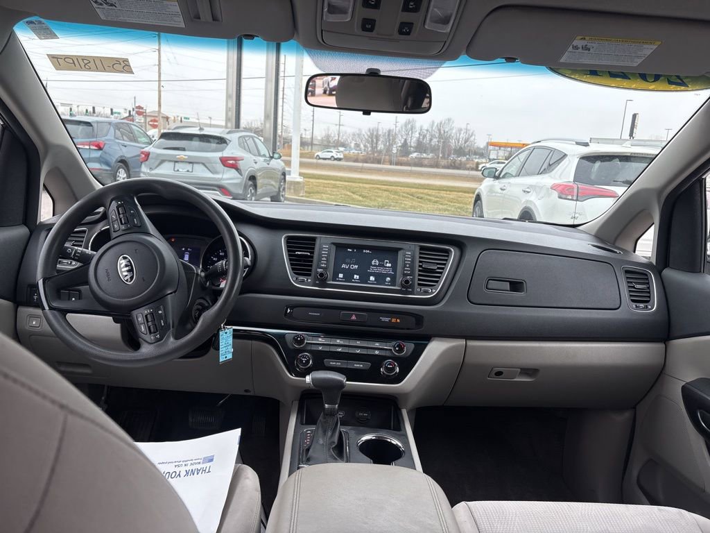 Used 2021 Kia Sedona LX image 25