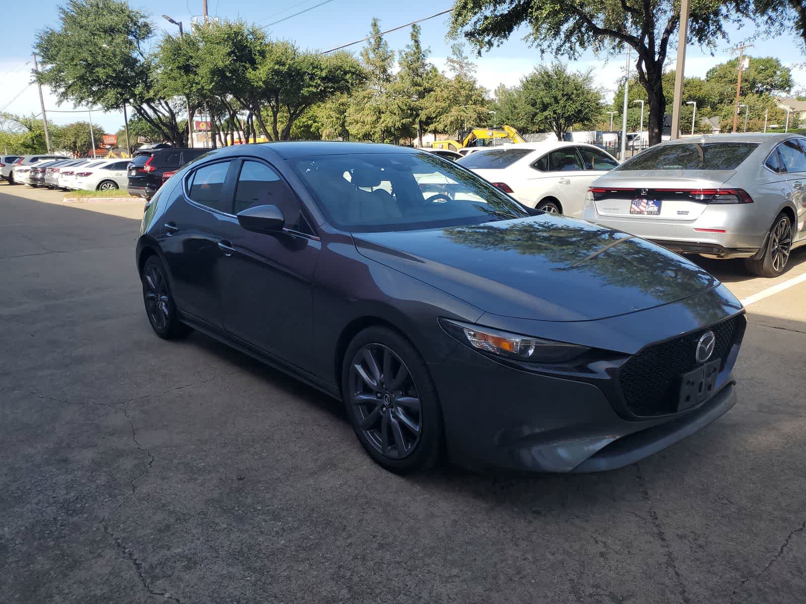 Used 2019 MAZDA MAZDA3 Hatchback FWD image 9