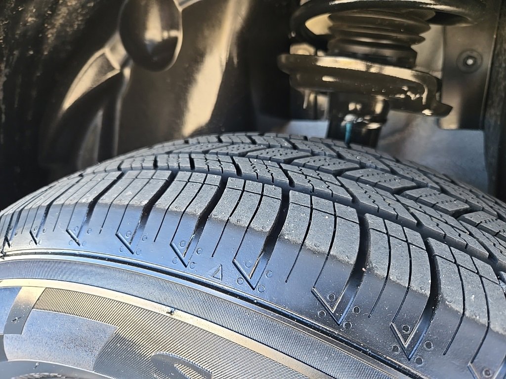 Used 2023 Jeep Compass Trailhawk w/ Trailhawk Convenience Group image 17