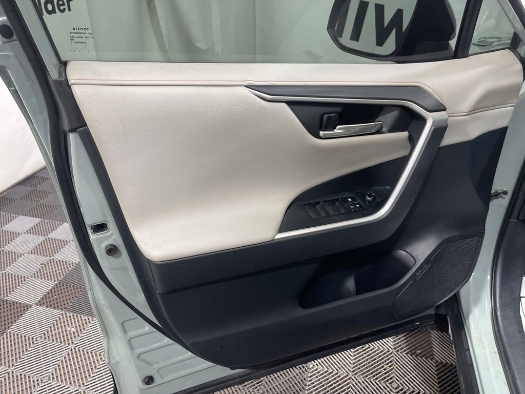 Used 2019 Toyota RAV4 Adventure w/ Cold Weather Package image 17