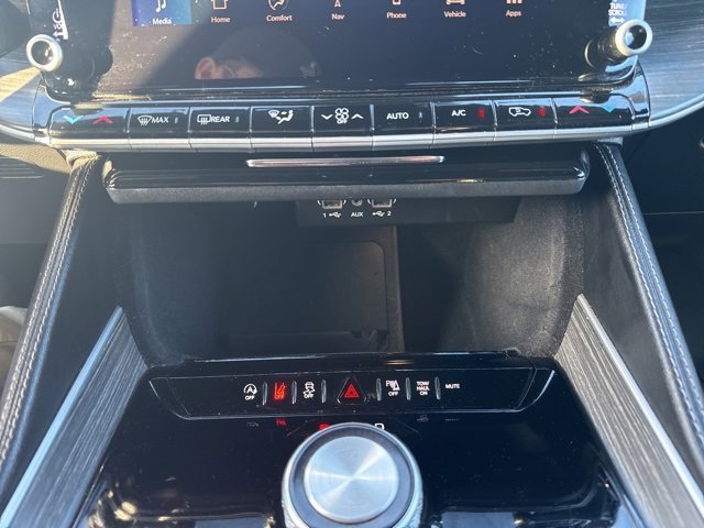 Used 2024 Jeep Wagoneer Series II w/ Flexible Seating Group image 22