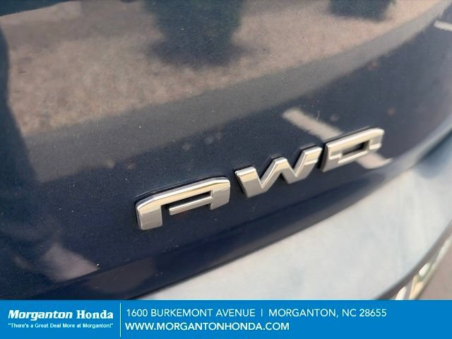 Used 2024 GMC Terrain SLT AWD/4WD image 25