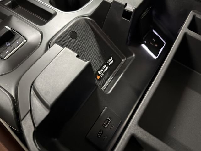 Used 2024 GMC Sierra 3500 Denali Ultimate image 29