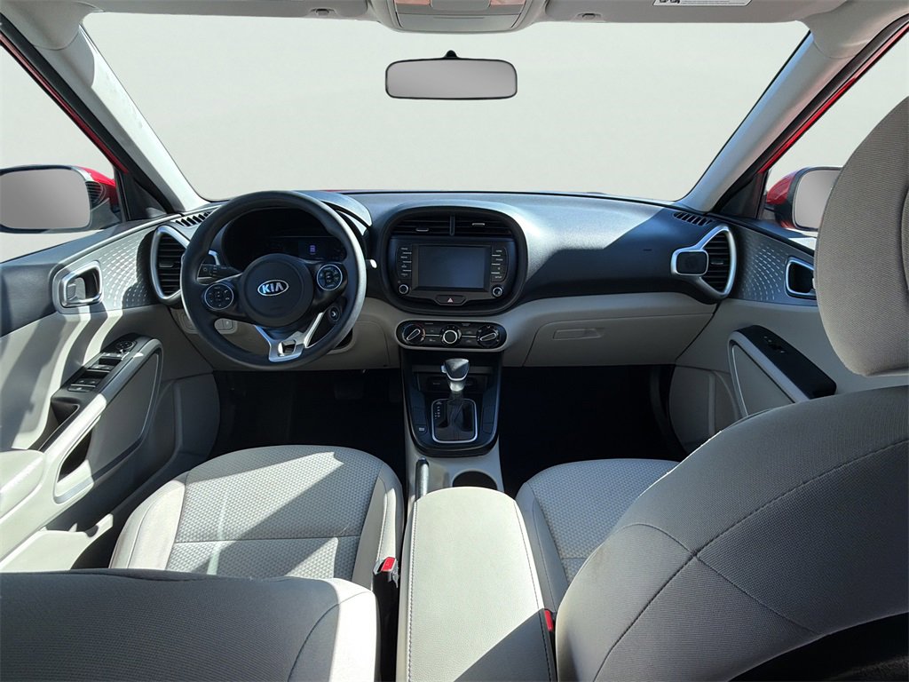 Used 2020 Kia Soul LX image 11