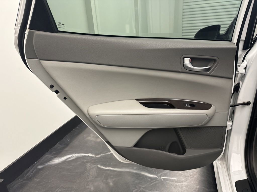 Used 2017 Kia Optima EX image 13