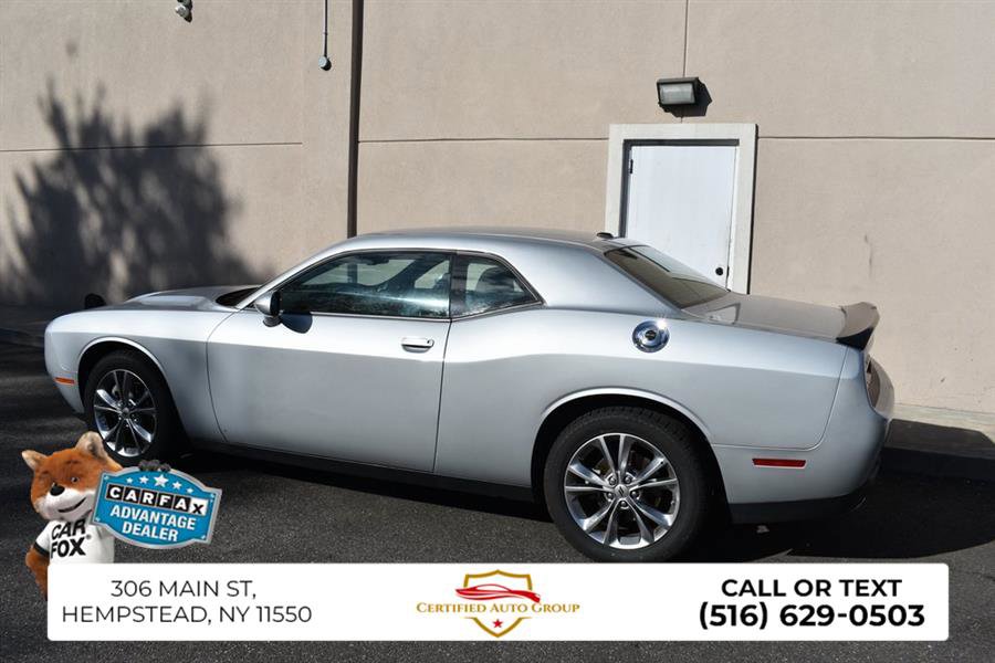 Used 2023 Dodge Challenger SXT w/ Cold Weather Group image 9