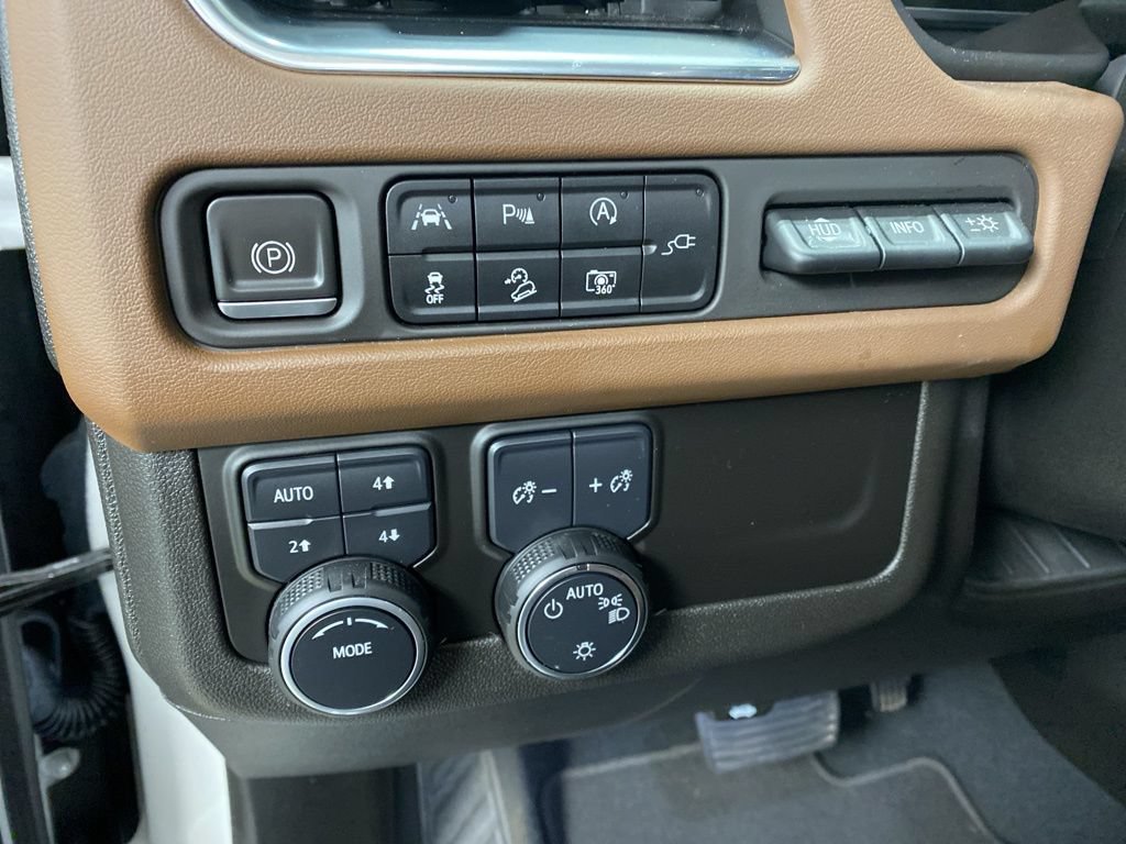 Certified 2022 Chevrolet Tahoe High Country AWD/4WD image 10