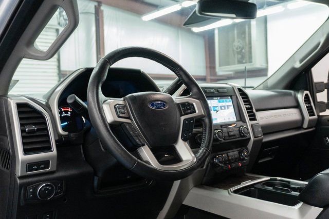 Used 2019 Ford F250 Lariat w/ Lariat Ultimate Package image 5