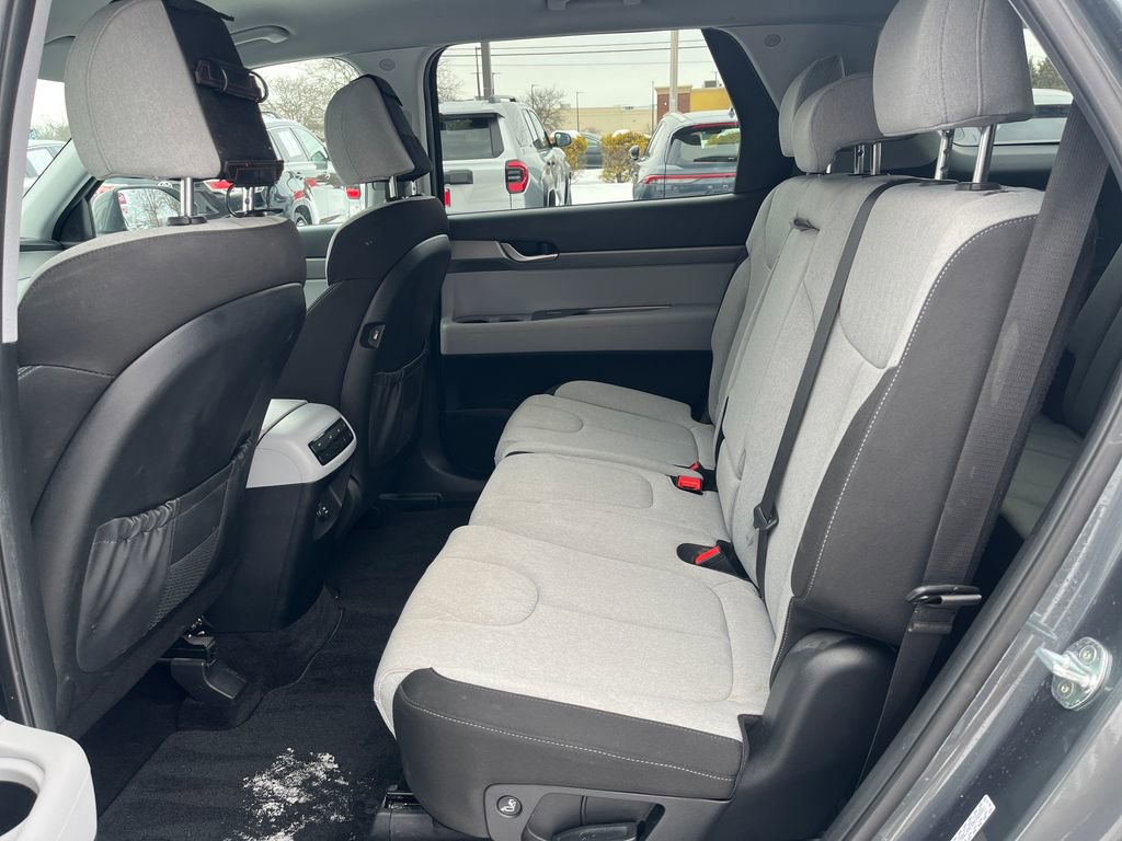 Used 2022 Hyundai Palisade SE image 24
