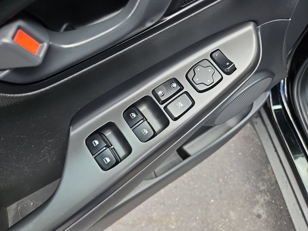 Used 2023 Hyundai Kona SEL w/ Cargo Package AWD/4WD image 23