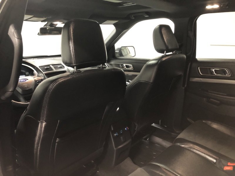 Used 2018 Ford Explorer XLT w/ Equipment Group 202A image 18