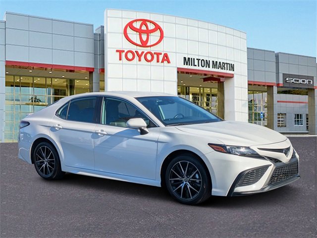 Certified 2024 Toyota Camry SE