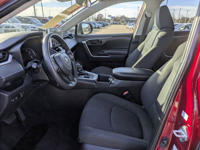 Used 2024 Toyota RAV4 LE image 25