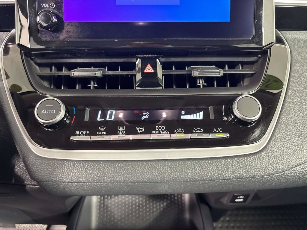 Used 2025 Toyota Corolla LE FWD image 20