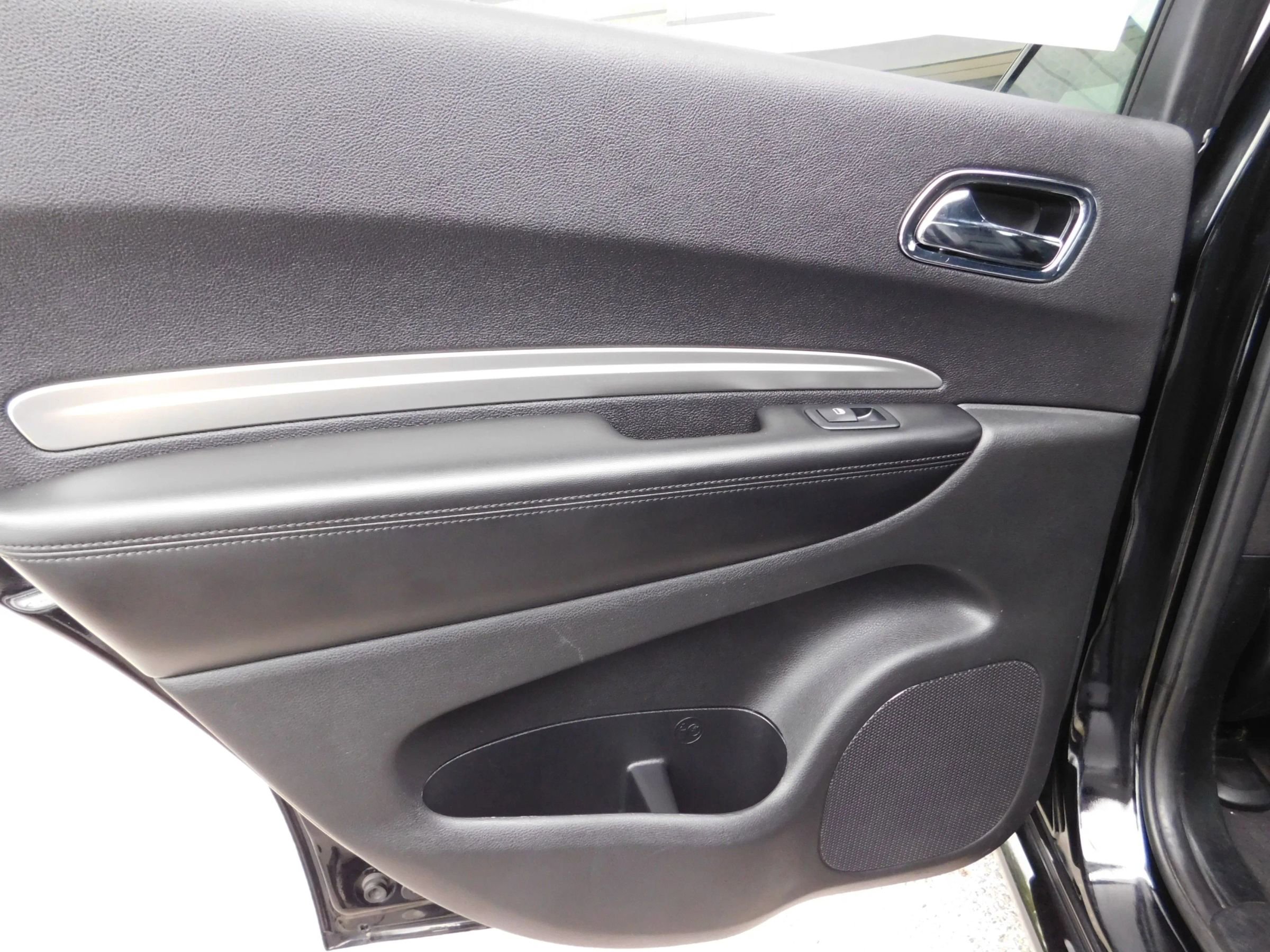 Used 2017 Dodge Durango GT w/ Premium Group AWD/4WD image 11