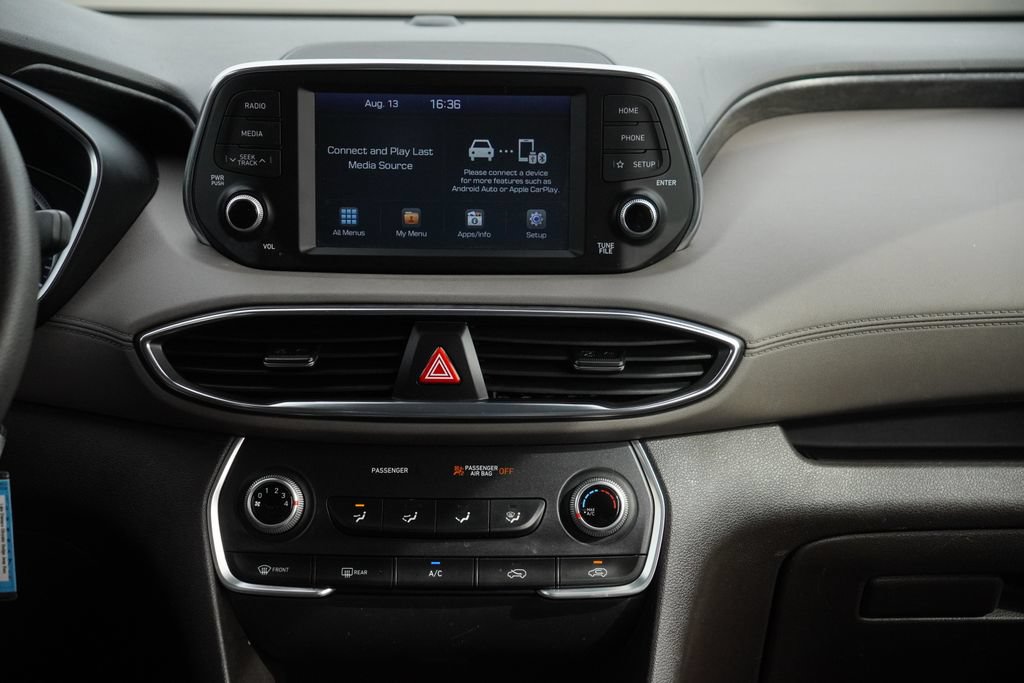 Used 2020 Hyundai Santa Fe SE FWD image 34